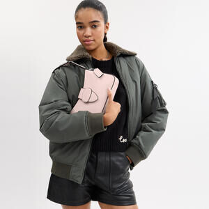 Eliza Shoulder Bag With Zipper Closure Pink